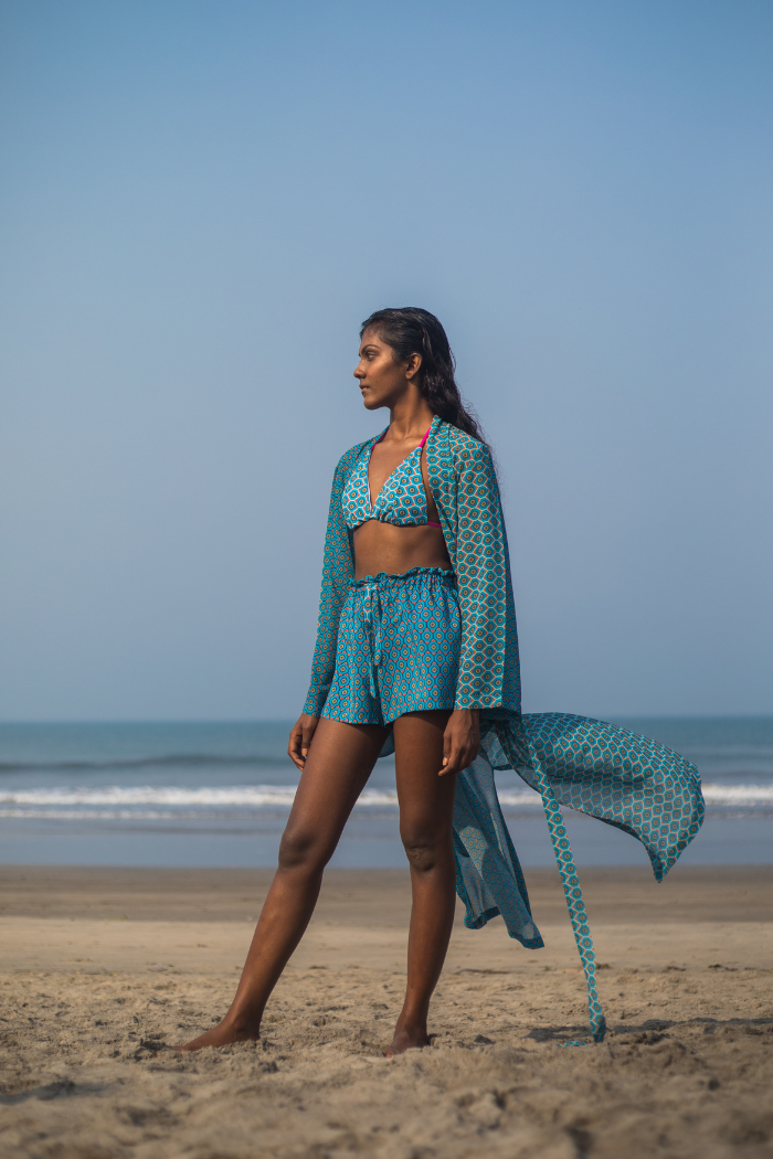 All eyes on geo duster and shorts